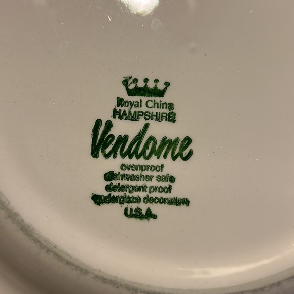 Vintage Brown Transferware 10 inch Plate by Vendome Royal China Mum Pattern - Picture 3 of 13